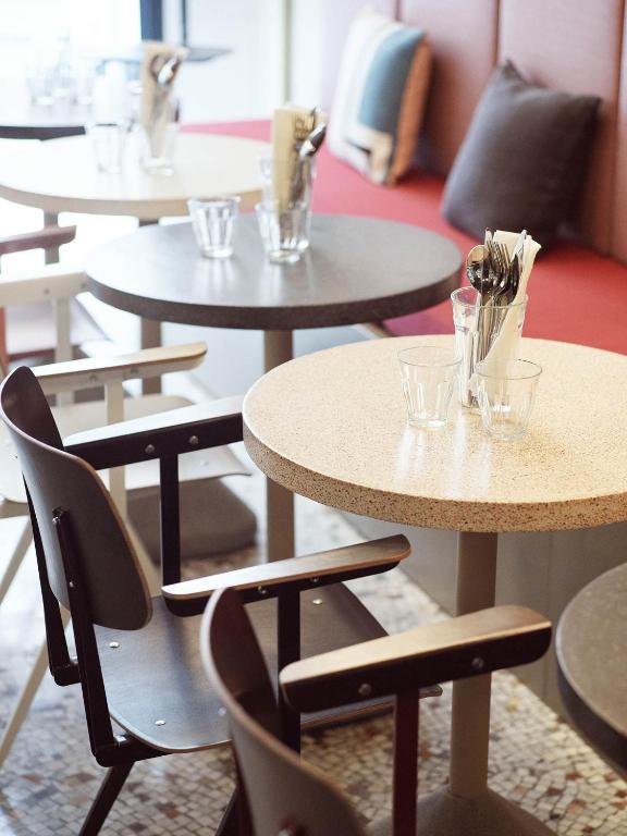 French Theory - Resim 30