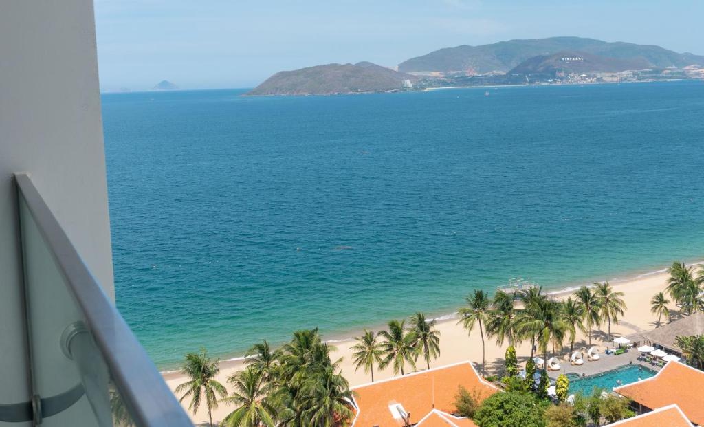 Suite 3 Người Có Ban Công