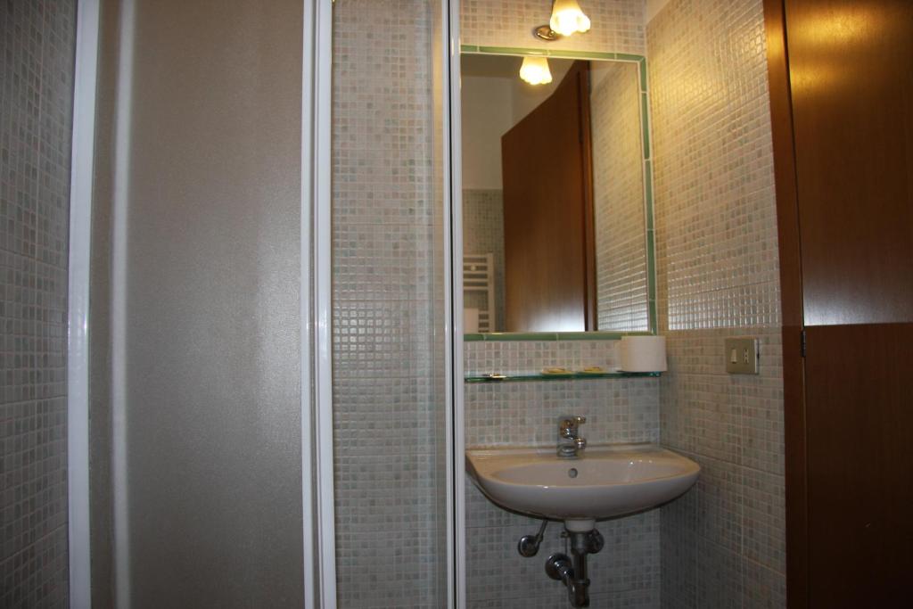 Hotel Adelchi - Resim 9