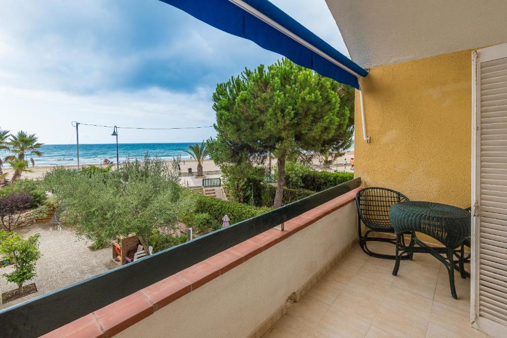 A general sea view or a sea view taken from the holiday home
