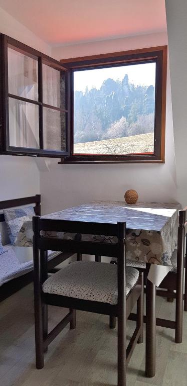 Nespecifikovaný výhled na hory nebo výhled na hory při pohledu z bed and breakfast