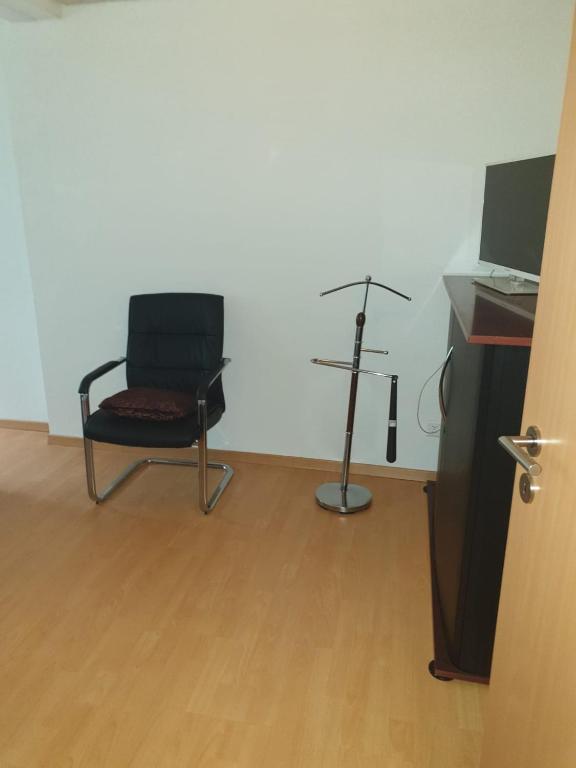 TV a/nebo společenská místnost v ubytování 3 Doppel Zimmer Apartement in 9320 Arbon