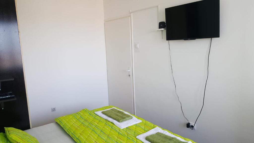 Guesthouse Chilly Willy Nis Serbia Booking Com