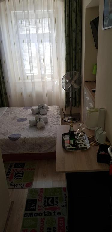 Postel nebo postele na pokoji v ubytování ELG Rooms