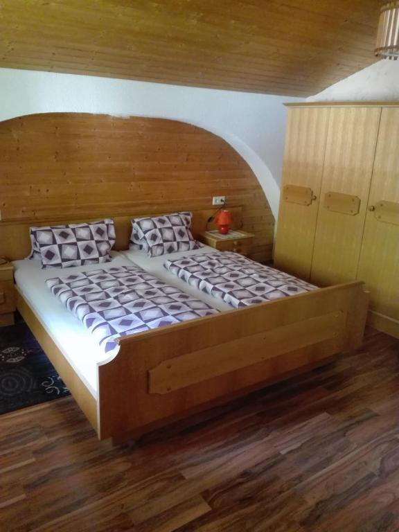Posteľ alebo postele v izbe v ubytovaní Ferienhaus Ruggenthaler
