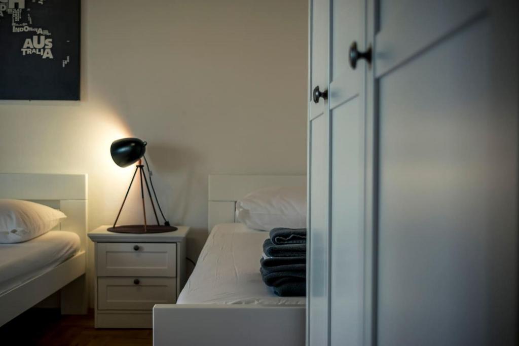 Posteľ alebo postele v izbe v ubytovaní Vacation house near sea & beaches with HEATED POOL & BBQ
