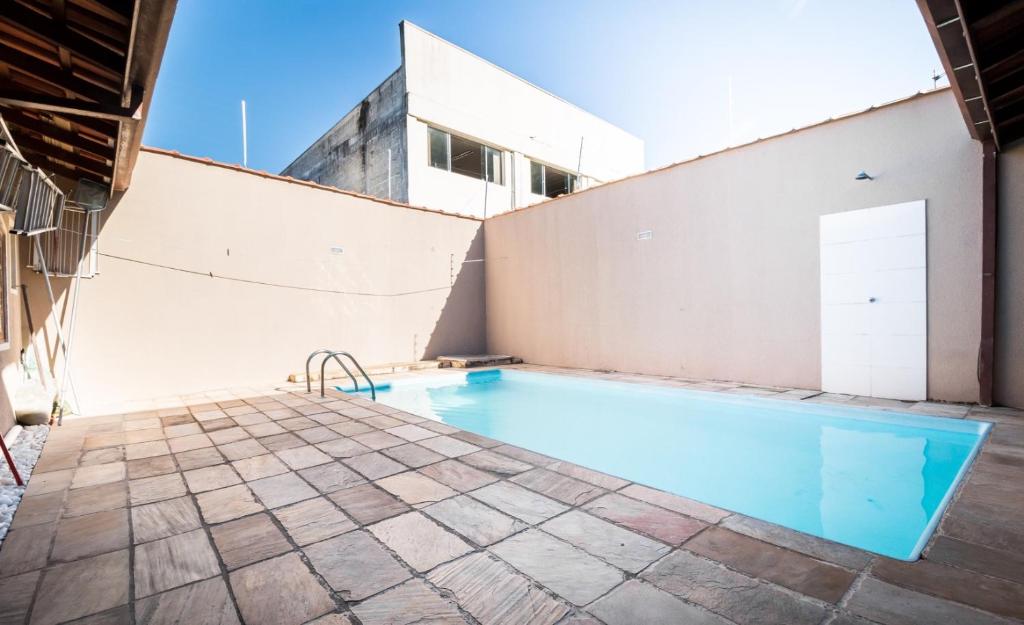  Casa inteira 5 quartos com piscina