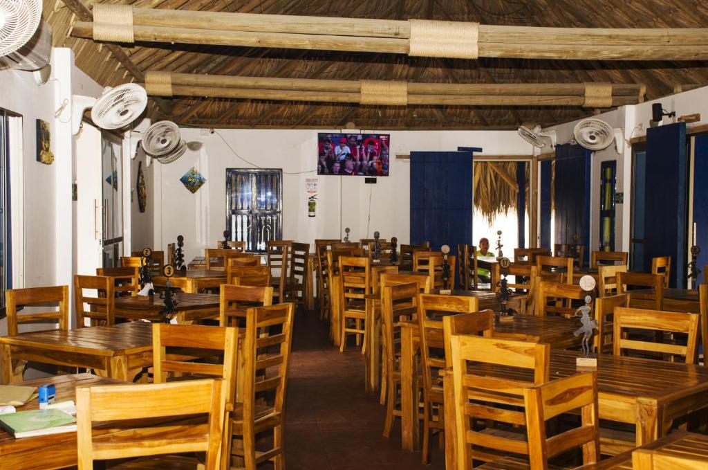 Restoran ili drugo mesto za obedovanje u objektu Awa De Mar Hotel