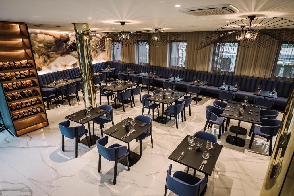 Predel za sedenje v nastanitvi Hotel A plus