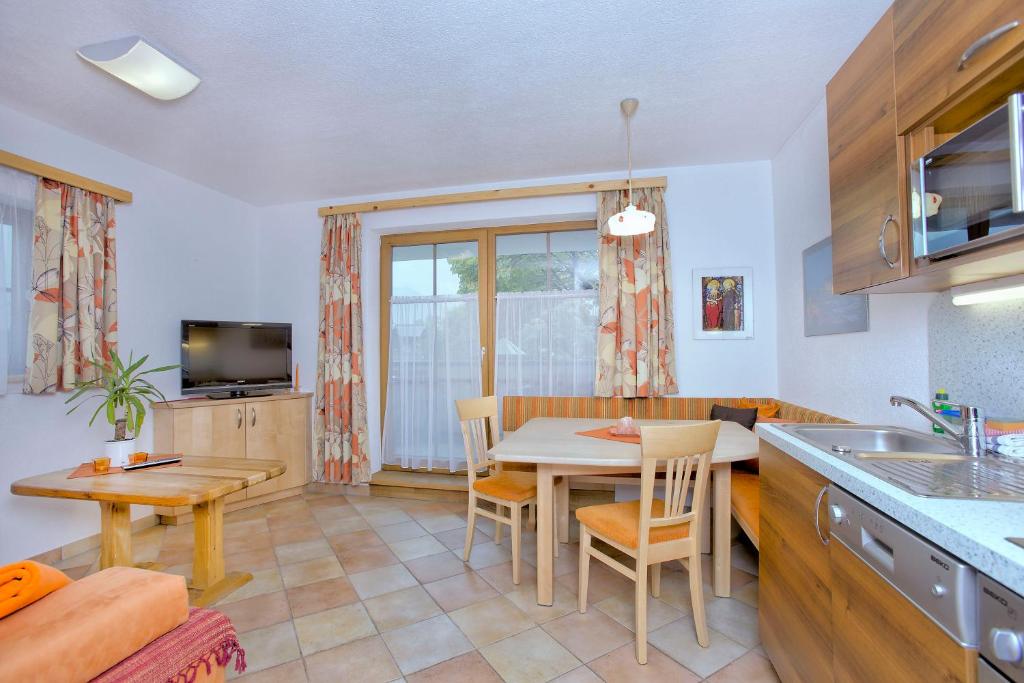 Kuchyň nebo kuchyňský kout v ubytování Haus Seifriedsberger