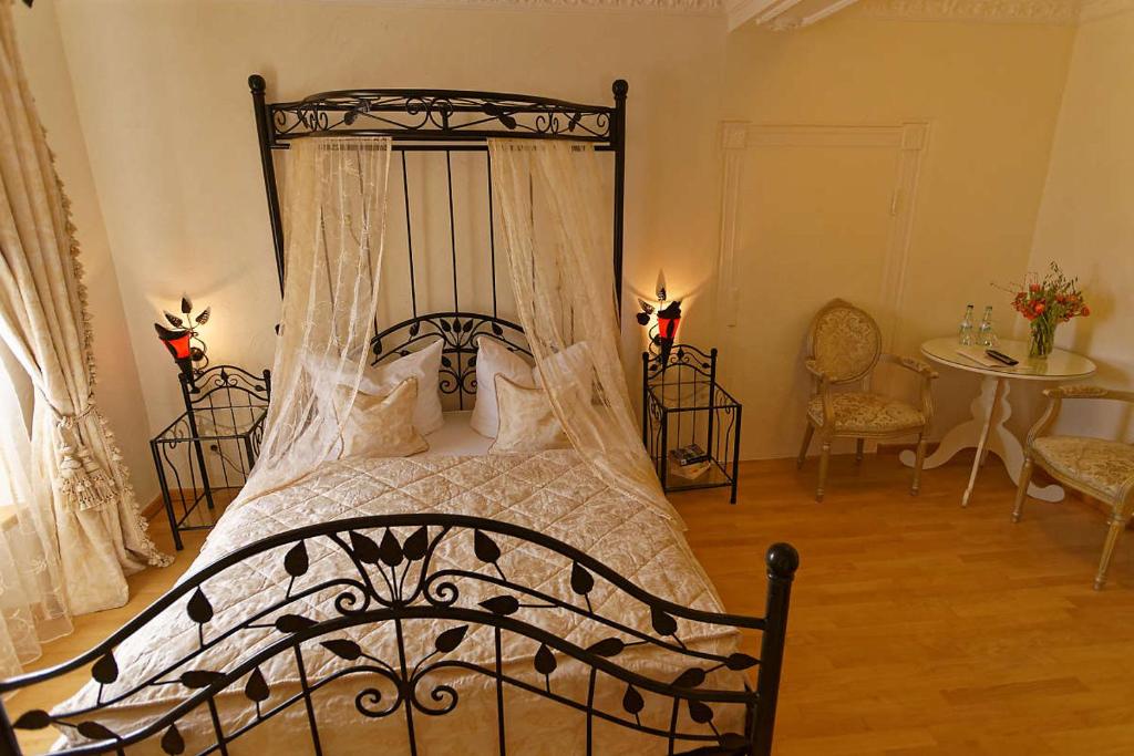 Burghaus & Villa Kronenburg - Habitación Doble Doble Romántica