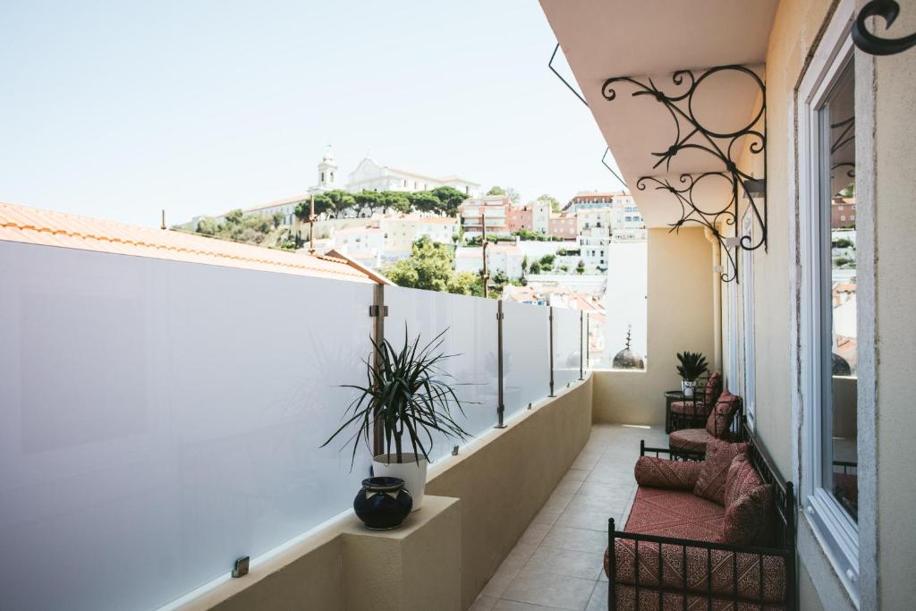 
Superior One-Bedroom Apartment with Balcony and View
