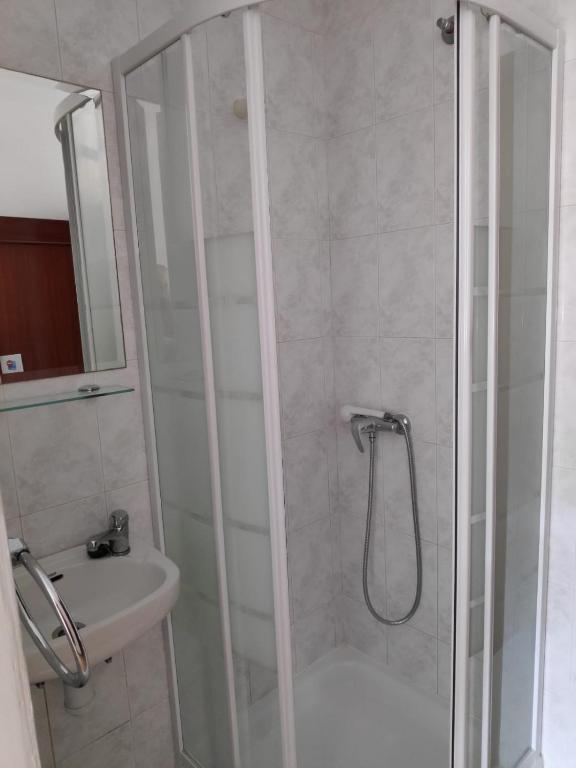 Pensión Las Matillas - Habitación Doble Con Baño Compartido