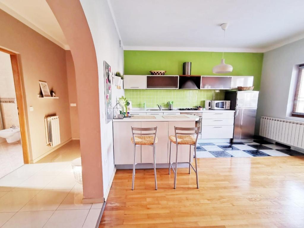 Kuchyňa alebo kuchynka v ubytovaní Apartment Arena Zagreb