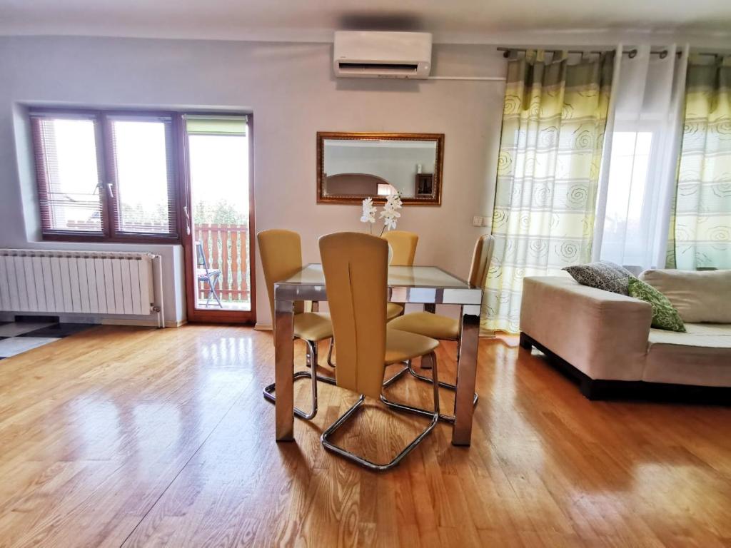 Posedenie v ubytovaní Apartment Arena Zagreb