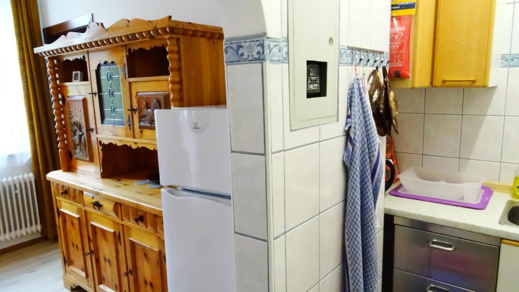 Kuchyň nebo kuchyňský kout v ubytování Ferienhaus-Römerthurm