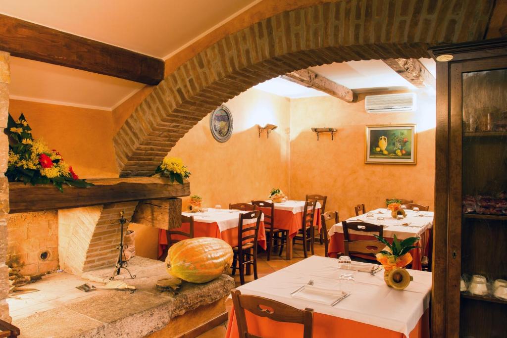 A seating area at La Locanda Del Ruspante