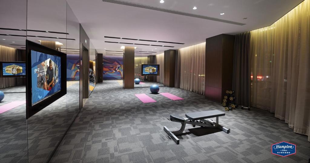 Fitness centrum a/nebo fitness zařízení v ubytování Hampton by Hilton Guangzhou Dongxiaonan