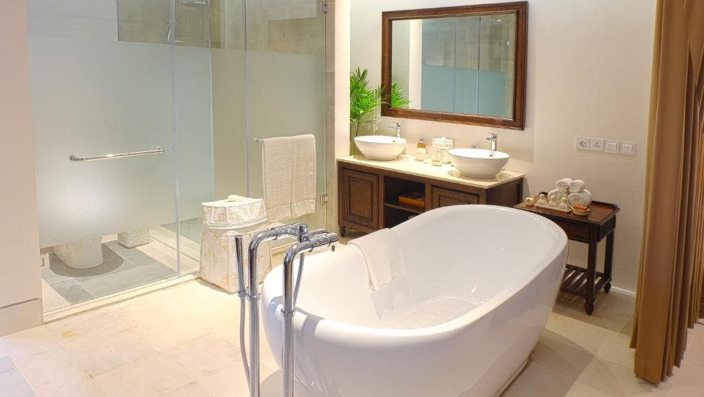 Koupelna v ubytování Visesa Ubud Resort