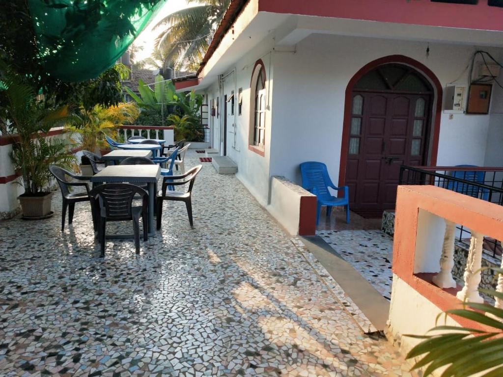Alexmarie Guest house 5 min to candolim Beach - Suite Con Terraza