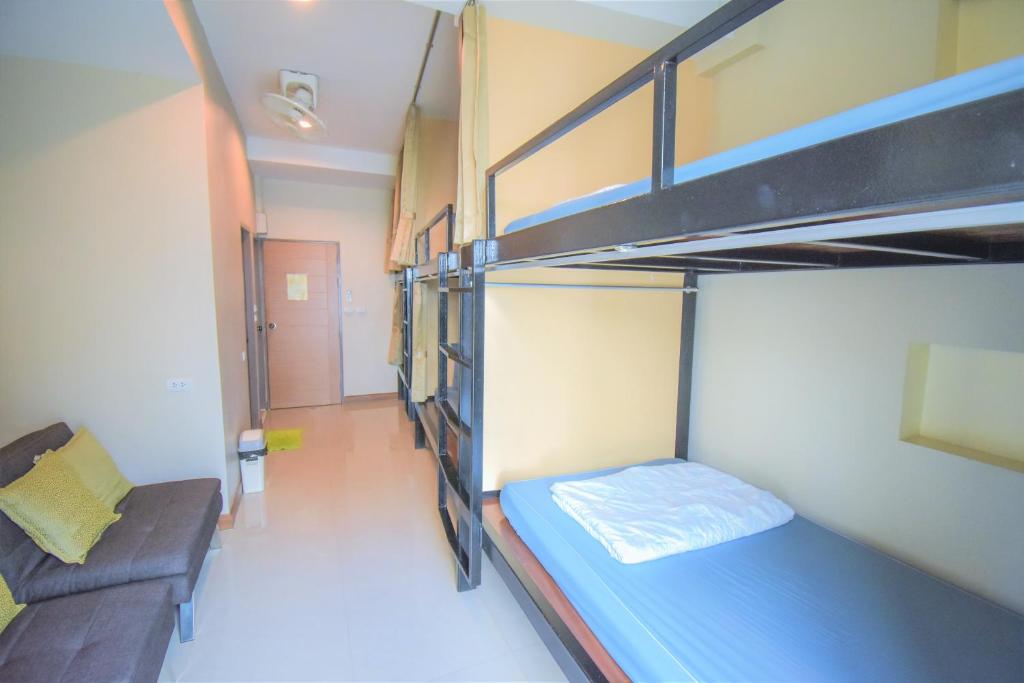 Postel nebo postele na pokoji v ubytování Restiny Hostel