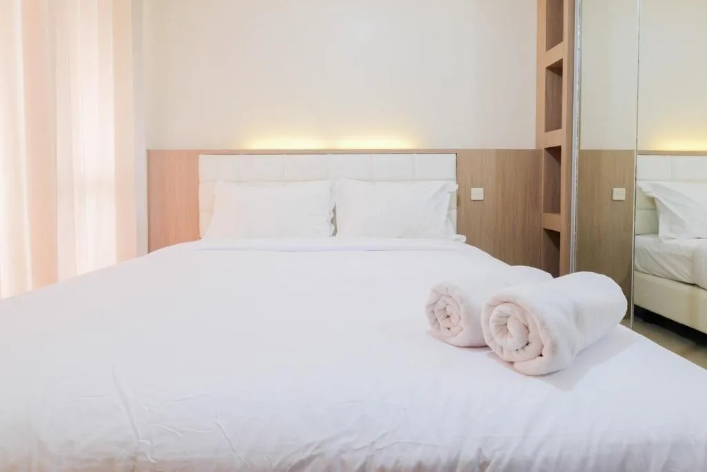 Minimalist Studio Room with City View @ Tifolia Apartment By Travelio, Jakarta, Indonezia