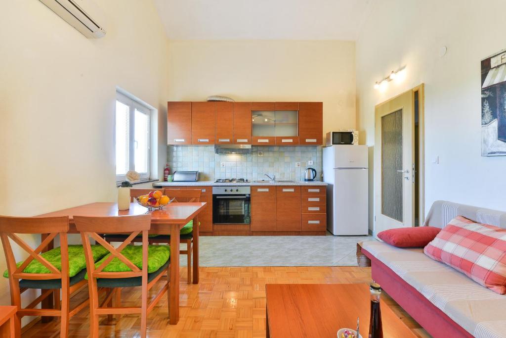 Kuchyňa alebo kuchynka v ubytovaní Apartments Crno