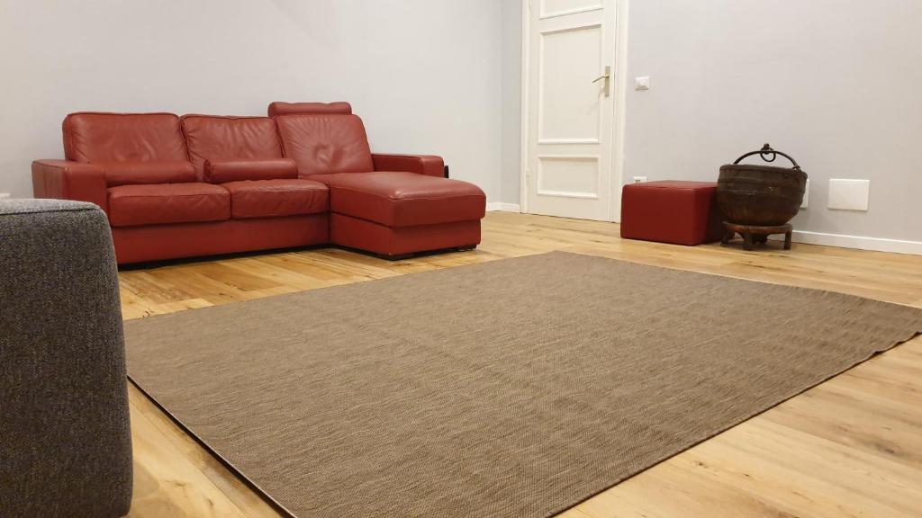 A seating area at The SPIRIT OF LUCCA with all comfortable amenities
