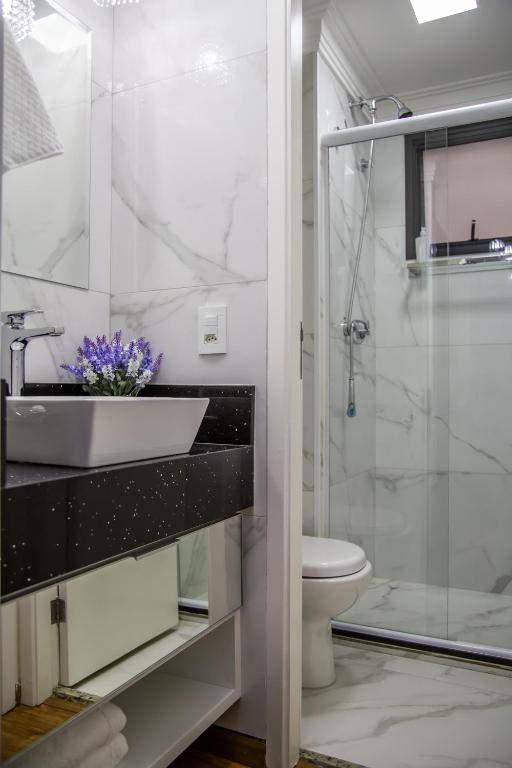  Elegancia e Conforto no Centro com garagem e Internet 50MB