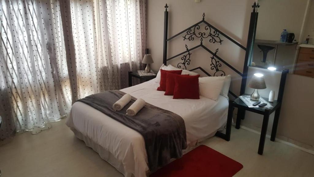 Angel's Corner - Basic Triple Room