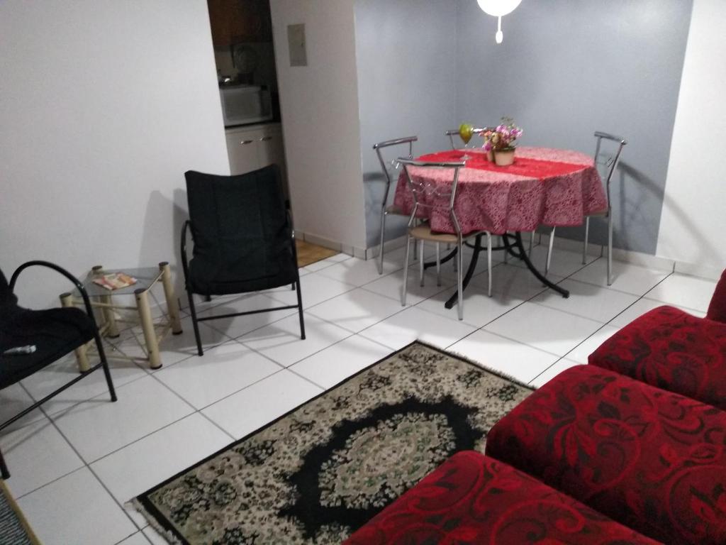  Apto 2 Dormitórios Sarandi