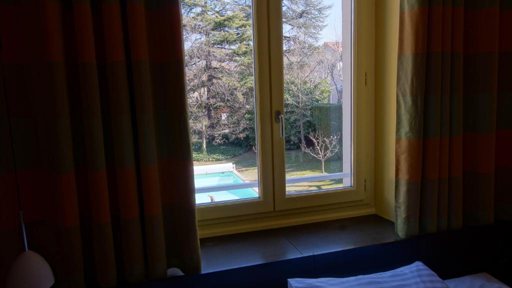 Hôtel de charme L'Orée du Parc - Double Room With Garden View