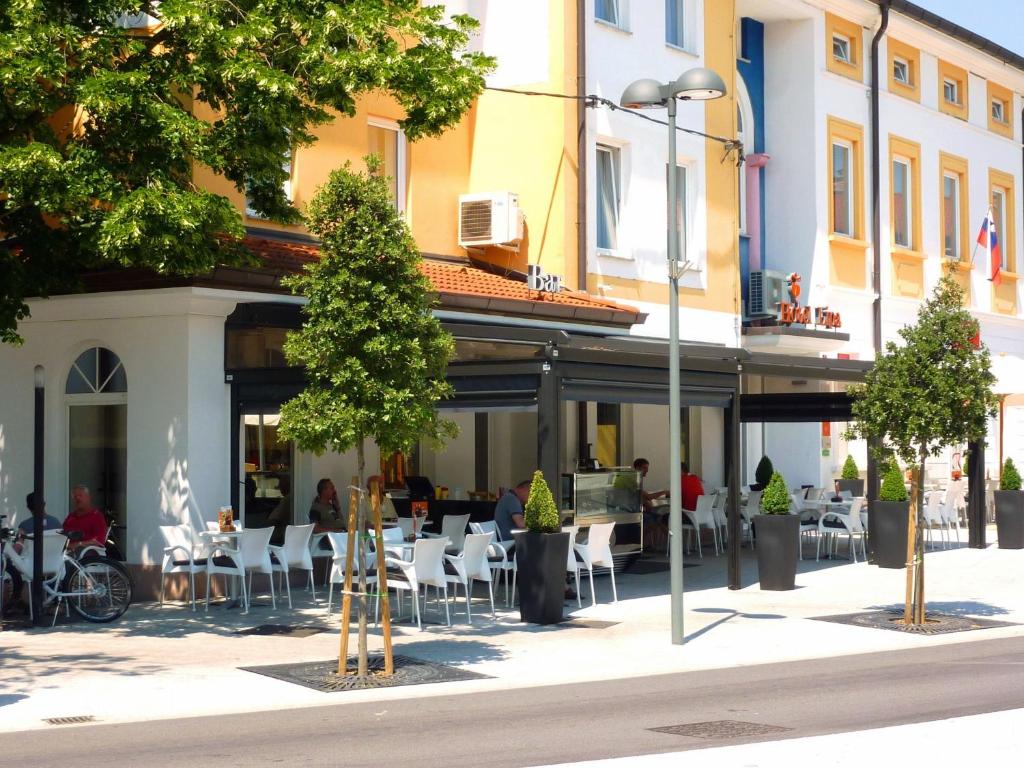 Budova, kde se hotel nachází