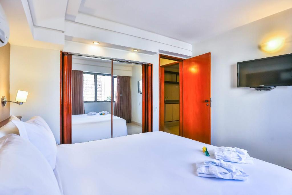  Golden Tulip Goiania Address