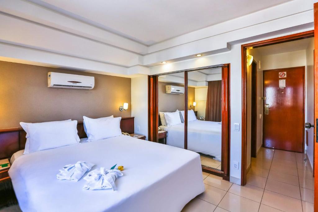  Golden Tulip Goiania Address
