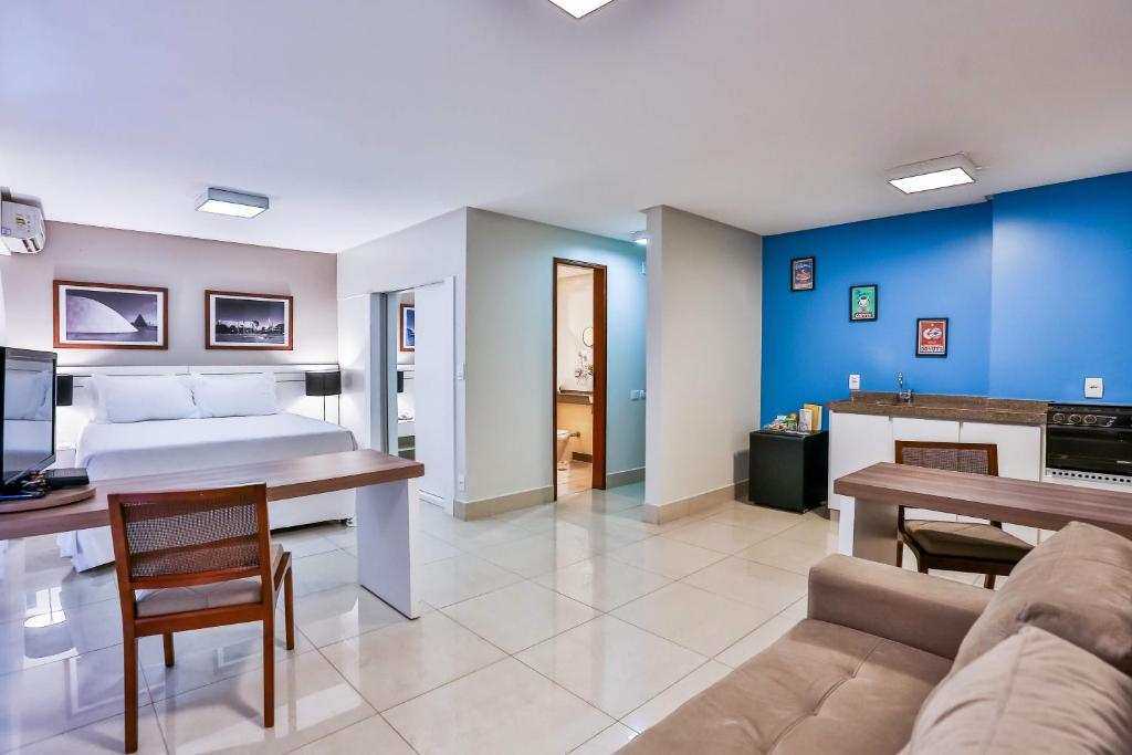  Golden Tulip Goiania Address