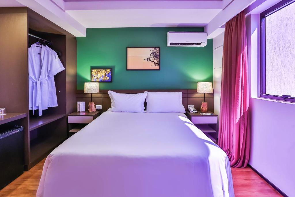  Golden Tulip Goiania Address