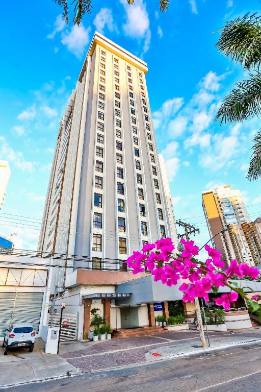  Golden Tulip Goiania Address