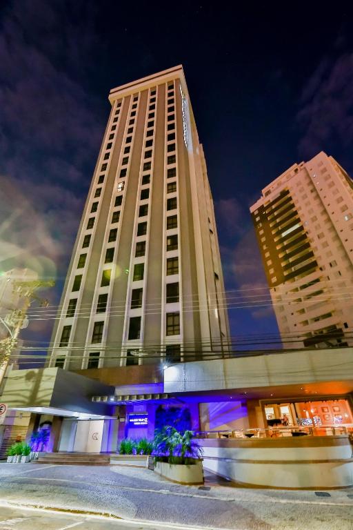  Golden Tulip Goiania Address