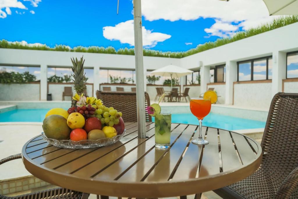  Golden Tulip Goiania Address