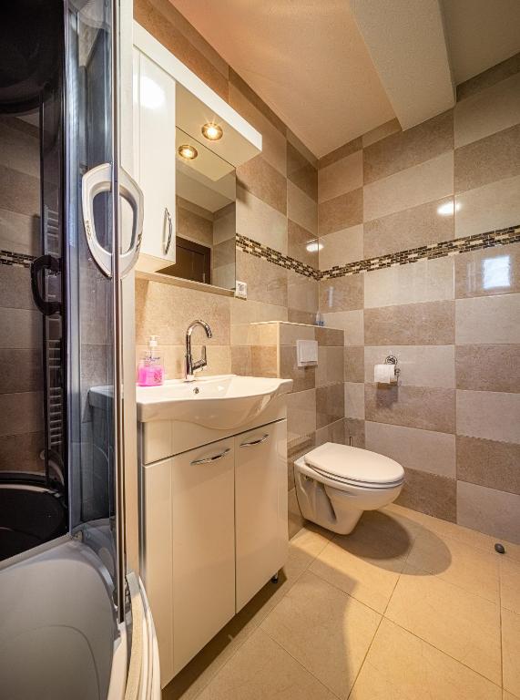 Koupelna v ubytování Apartmani Zeder Plitvička jezera