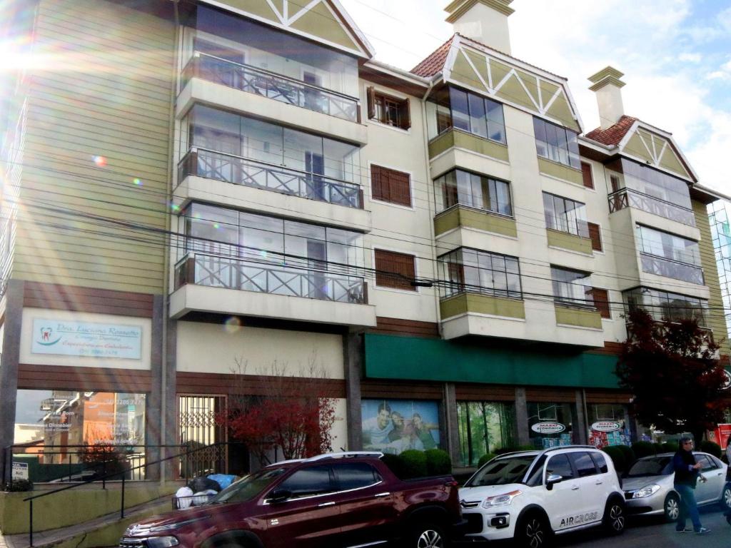 Charmoso apartamento no centro de Gramado  Charmoso apartamento no centro de Gramado