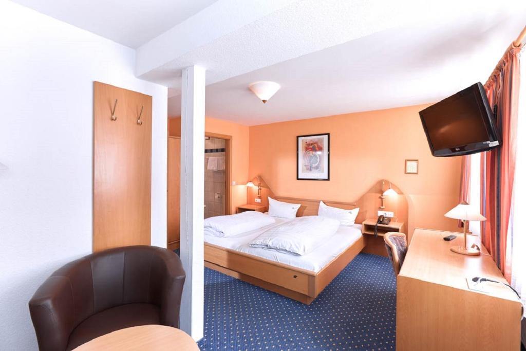 Postel nebo postele na pokoji v ubytování Gasthof-Hotel Pietsch
