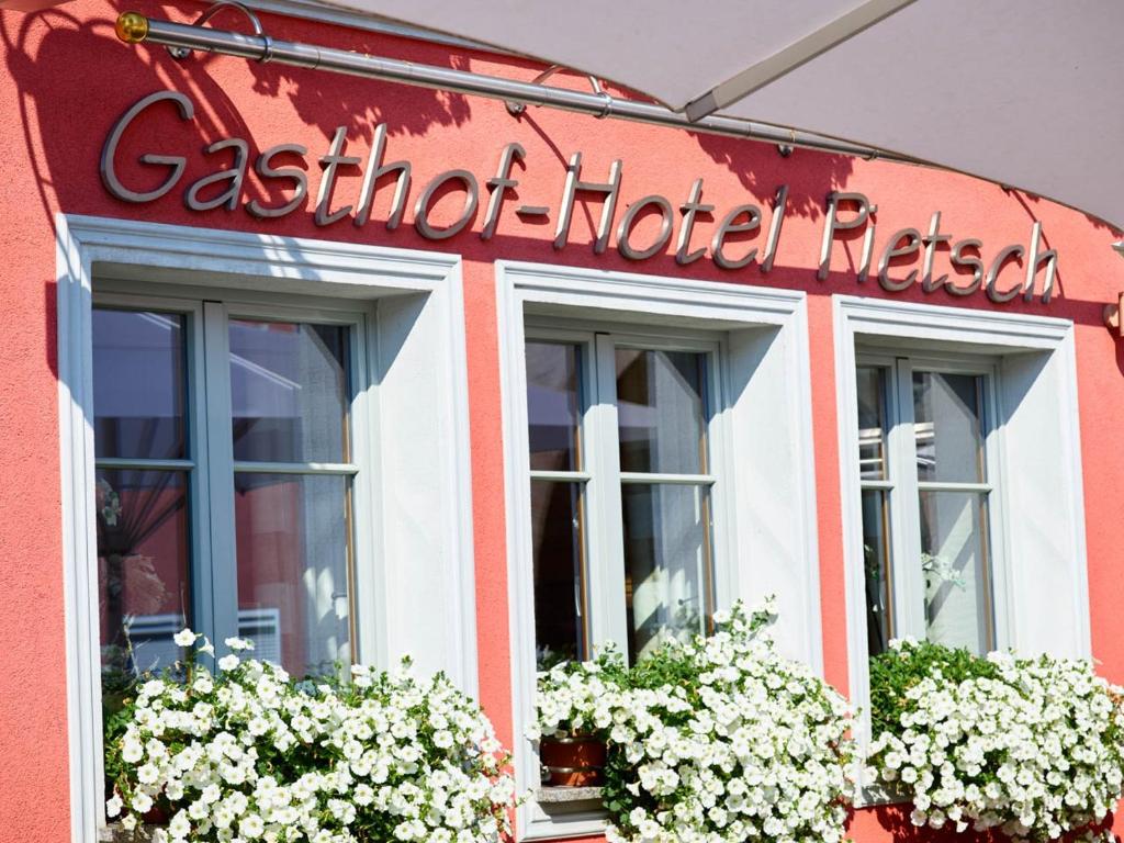 Fotografie z fotogalerie ubytování Gasthof-Hotel Pietsch v destinaci Freystadt