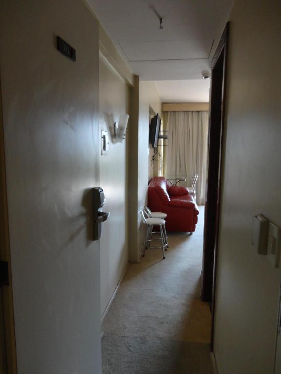  Ero's Apart Hotel
