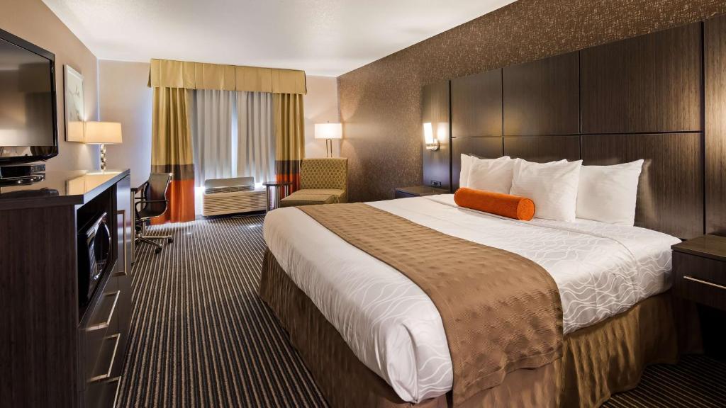Best Western Plus Rama Inn & Suites - King Room - No Fumadores