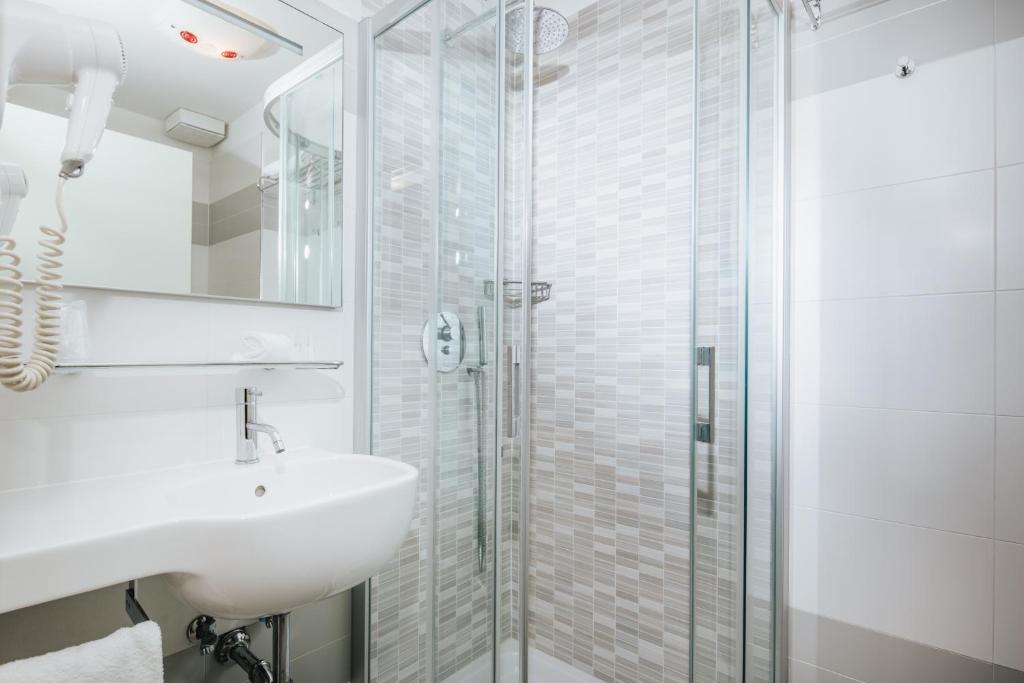Koupelna v ubytování Hotel Vienna