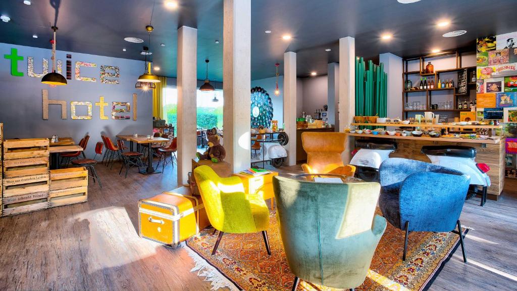 Posezení v ubytování tinyTwice Hotel Wiesbaden