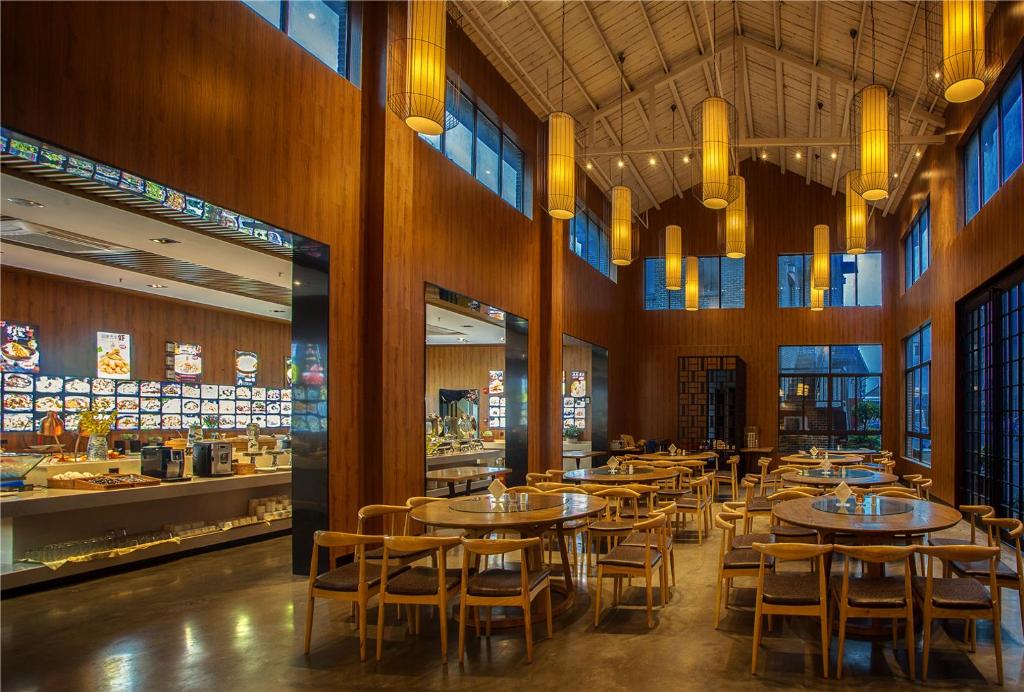Restaurace v ubytování Lin Ting Holiday Hotel Pudong Airport