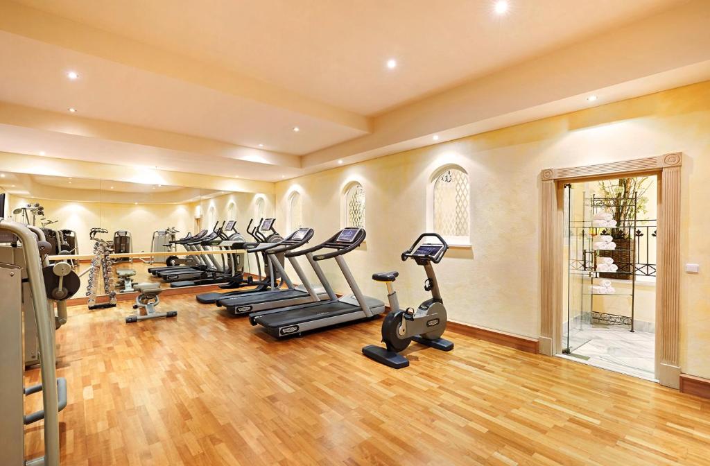 Fitness centrum a/nebo fitness zařízení v ubytování die Krone von Lech - Romantikhotel - Luxushotel in bester Lage